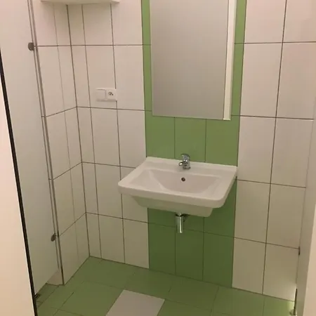 1st Capsule Old Town Hostel Praga